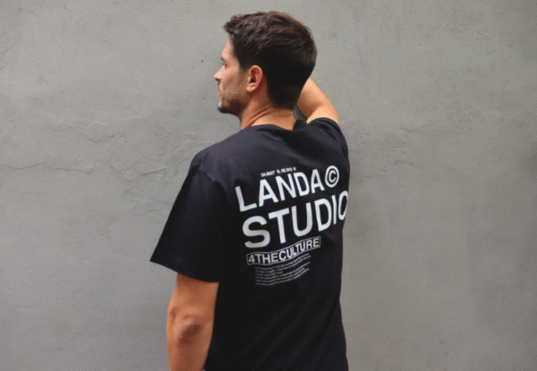 REMERA LANDA STUDIOS - Image 4